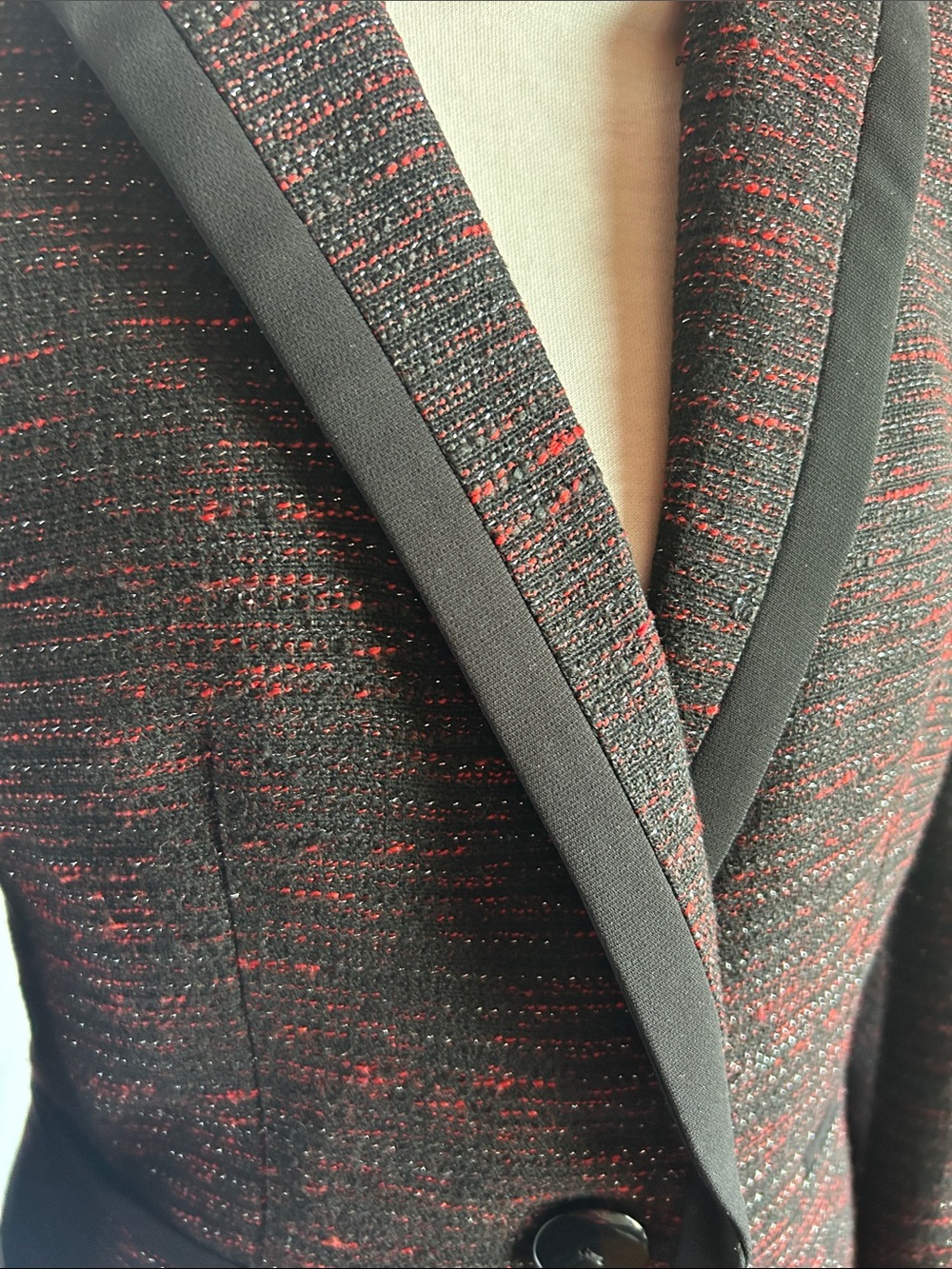 Kasper Black and Red Tweed/bouclé textured Blazer